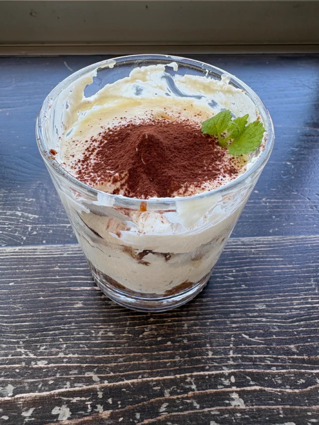 🍰お菓子作りプログラム🍰

今回はティラミスを作りました✨

材料を混ぜたり盛り付けをしたり、参加者の皆さんそれぞれの個性が光るティラミスが完成😊

「おいしい！」という声も聞かれ、楽しいひとときとなりました♪

地活では、交流を楽しみながら参加できる様々なプログラムを実施しています🌷
見学・体験も随時受け付けていますので、お気軽にお問い合わせください！
⁡

#ティラミス＃お菓子作り#柏#地域活動支援センター#地活#福祉#たんぽぽセンター#北柏#居場所#精神障がい者#精神障害者#精神障碍者#引きこもり#誰かと話したい#孤独じゃない#レクリエーション#楽しい#相談支援#支援#相談#地域で暮らす#自分らしく#サポート#デイサービス#悩み#心が疲れた#ピアサポーター#仲間